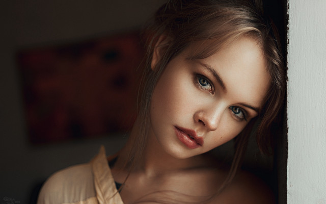 Eszter mattioni blue eyes portrait free wallpaper - medium preview image