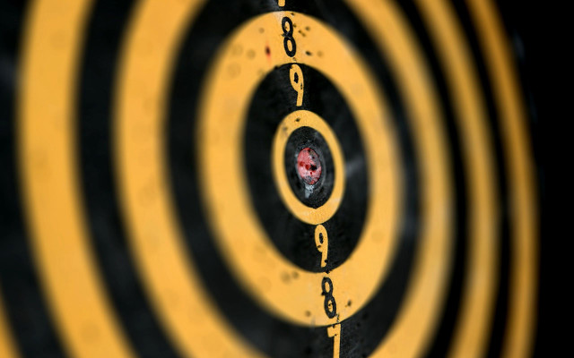 Bullseye redface black yellow circles free wallpaper - medium preview image