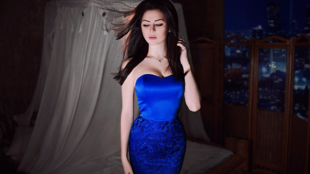 Elina karimova blue dress egyptian free wallpaper - medium preview image