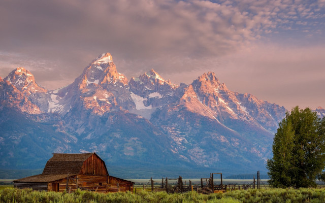 Barn field mountains fence tree free wallpaper - medium preview image