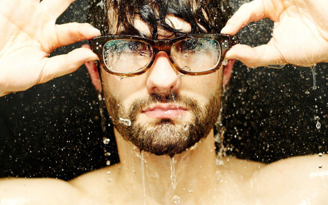 Shower man glasses aurora night free wallpaper - medium preview image