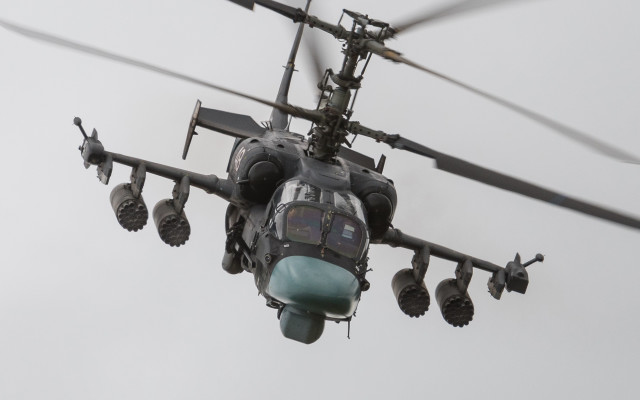 Helicopter cobra mecha robot dahlov free wallpaper - medium preview image