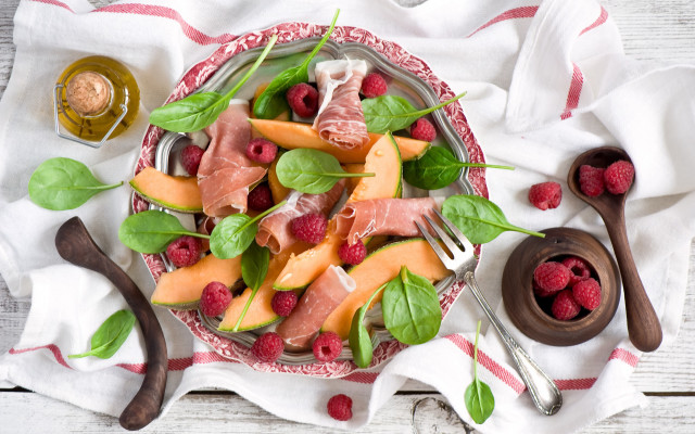 Food plate meat fruit vegetables free wallpaper - medium preview image