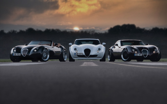 Three cars cloudy sky photographer free wallpaper - medium preview image