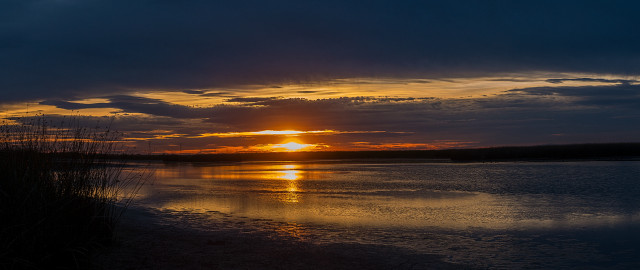 Sunset hudson river mountain clouds free wallpaper - medium preview image