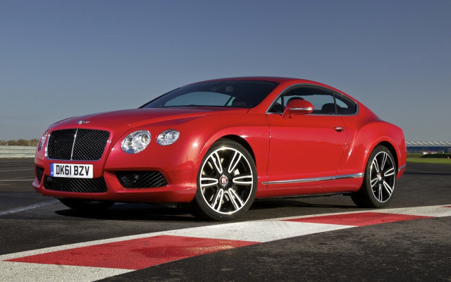 Red car race track neoclassic free wallpaper - medium preview image