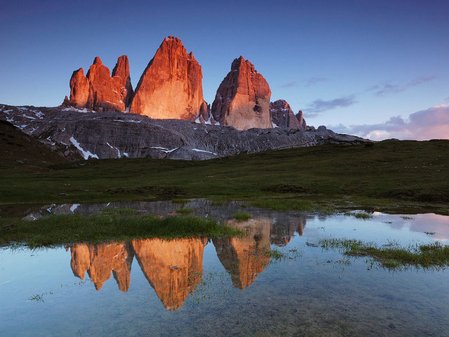Mountain lake reflection sunset scenery free wallpaper - medium preview image