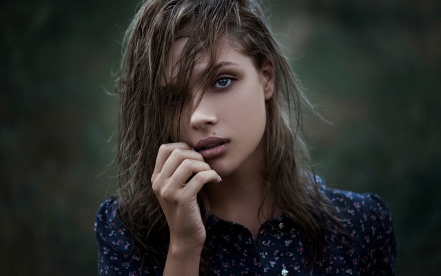 Woman blueeyes longhair pose naturally free wallpaper - medium preview image