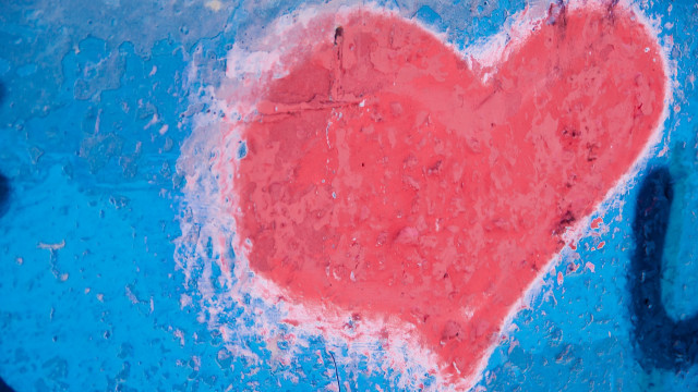 Red heart blue background black free wallpaper - medium preview image