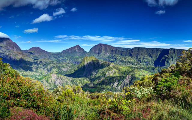 Mountain range blue sky clouds #10 free wallpaper - medium preview image