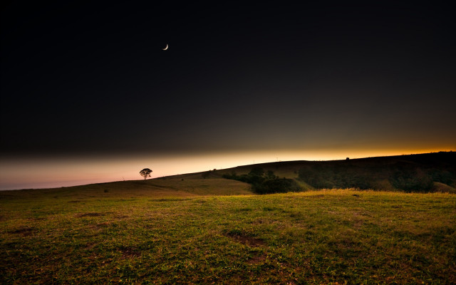 Lone tree hill night crescent free wallpaper - medium preview image