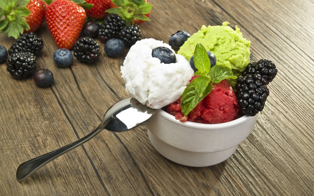 Ice cream berries mint spoon #3 free wallpaper - medium preview image
