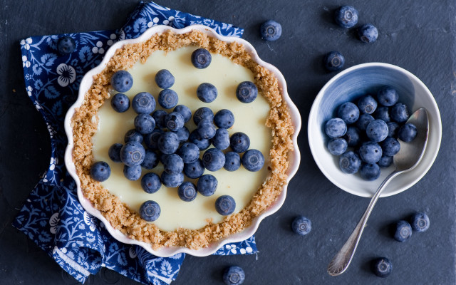 Blueberry pie blueberries spoon napkin free wallpaper - medium preview image