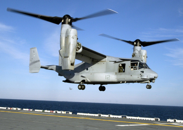 Military helicopter ocean clear sky free wallpaper - medium preview image