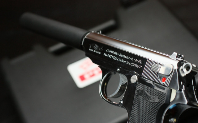 Gun red dot black handle #2 free wallpaper - medium preview image