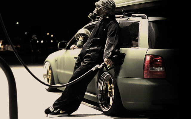 Man gas mask pumping night free wallpaper - medium preview image