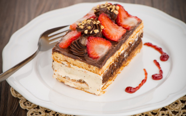 Cake strawberries plate fork spoon #2 free wallpaper - medium preview image