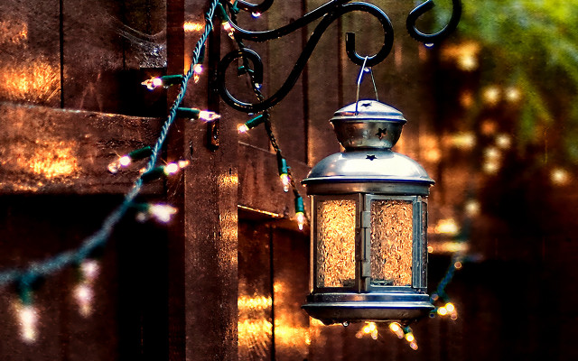 Lantern fence lights christmas scene free wallpaper - medium preview image