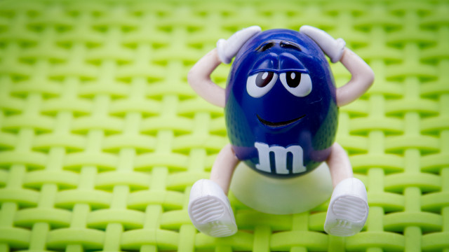 Blue white toy green mat free wallpaper for desktop - medium preview image