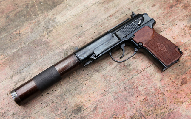 Gun wooden floor black handle free wallpaper - medium preview image