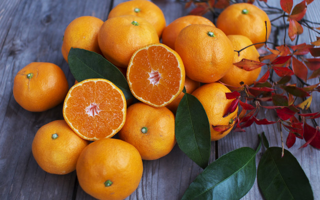 Orange pile wooden table leaves free wallpaper - medium preview image