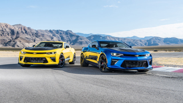 Yellow blue cars race track free wallpaper - medium preview image