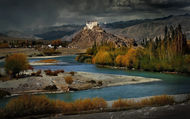 River valley castle cloudy sky free wallpaper - medium preview image