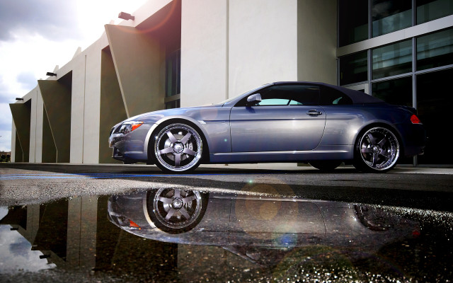 Silver car reflection building night free wallpaper - medium preview image