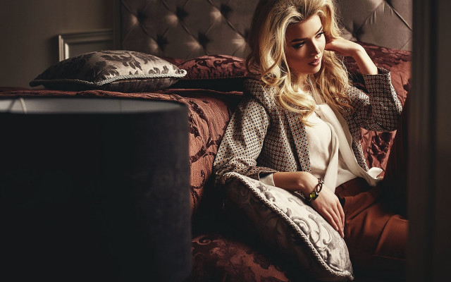 Woman bed jacket blanket pillow free wallpaper - medium preview image