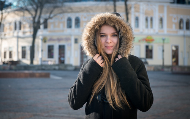 Woman black hooded jacket blonde free wallpaper - medium preview image