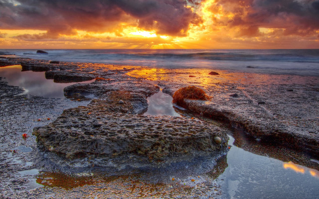 Sunset rocky beach water clouds #2 free wallpaper - medium preview image