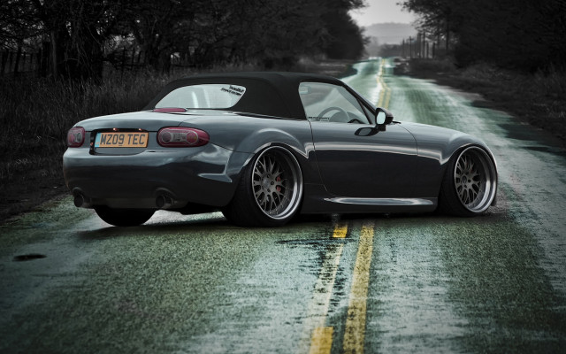 Car side road licenseplate rimlights free wallpaper - medium preview image