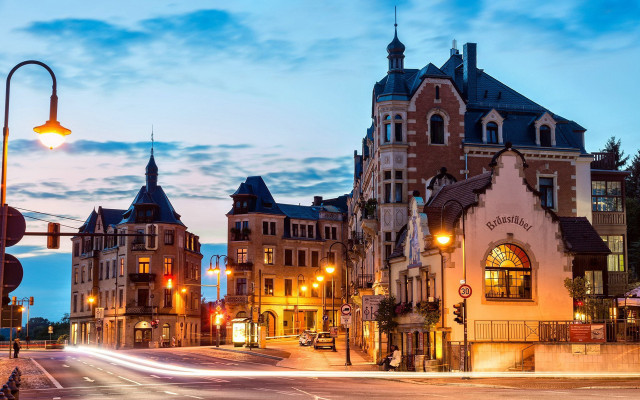 Cityscape clock tower dusk street free wallpaper - medium preview image