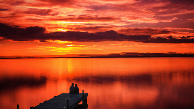 Dusk sunset bridge ocean horizon free wallpaper - medium preview image