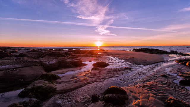 Sunset rocky beach water clouds #3 free wallpaper - medium preview image