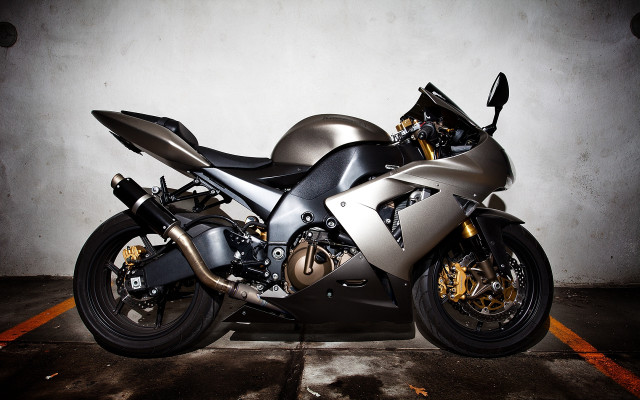 Silver motorcycle parking wall futurism free wallpaper - medium preview image