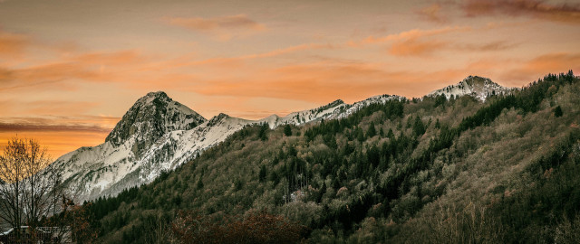 Mountain forest sunset horizon lake free wallpaper - medium preview image