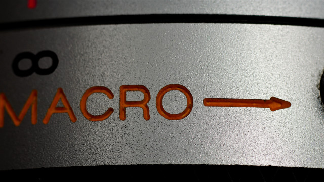Keyboard button arrow macro kinetic free wallpaper - medium preview image