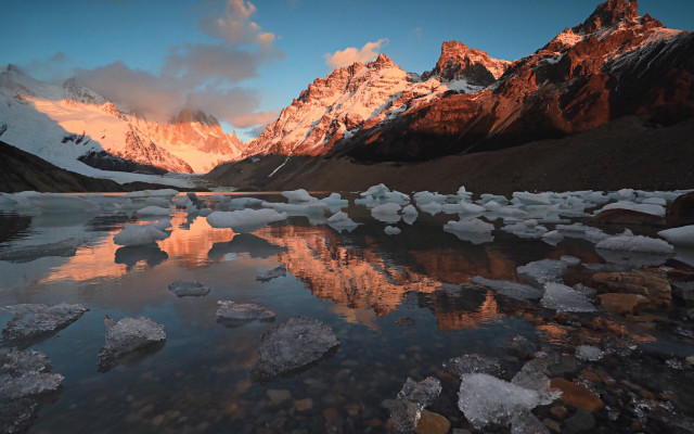 Mountain range snow ice lake free wallpaper - medium preview image