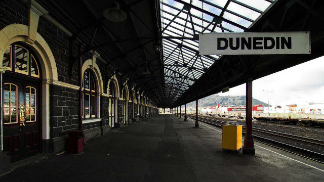 Train station sign dunedin train free wallpaper - medium preview image