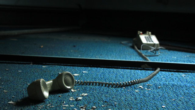 Telephone decay broken mirror cord free wallpaper - medium preview image