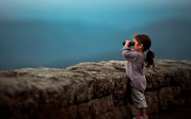 Little girl binoculars ocean cliff free wallpaper - medium preview image