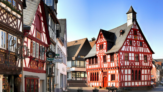 Heidelberg clock tower cityscape architecture free wallpaper - medium preview image