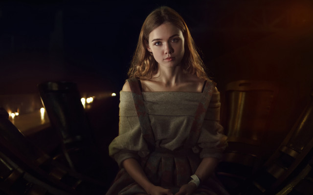 Dark room candlelit portrait elinor free wallpaper - medium preview image