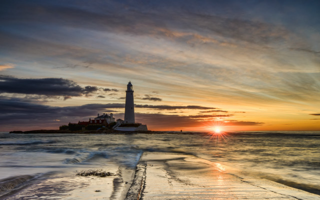Lighthouse beach sunset clouds water #3 free wallpaper - medium preview image