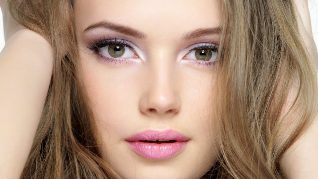 Woman longhair pinklips closeup greeneyes free wallpaper - medium preview image