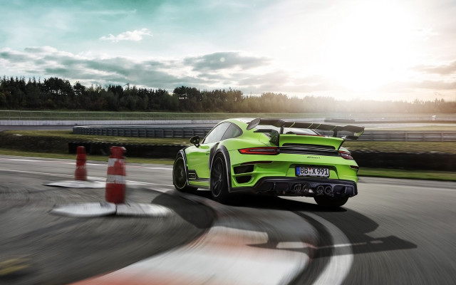 Green sports car race track #3 free wallpaper - medium preview image