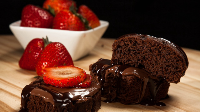 Chocolate cake bite strawberries wooden #3 free wallpaper - medium preview image