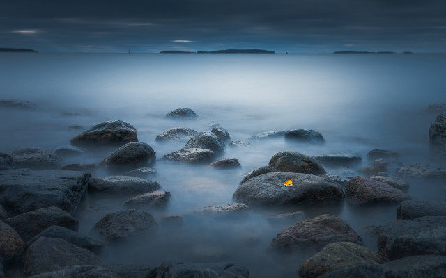 Moonlit rock water night full free wallpaper - medium preview image