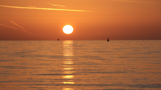Sunset ocean sailboats clouds moon free wallpaper - medium preview image